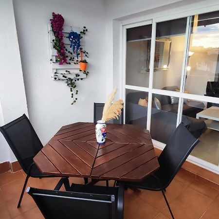 2Bdr Sunny Apartment With Pool And Private Parking In Benalmádena Εξωτερικό φωτογραφία
