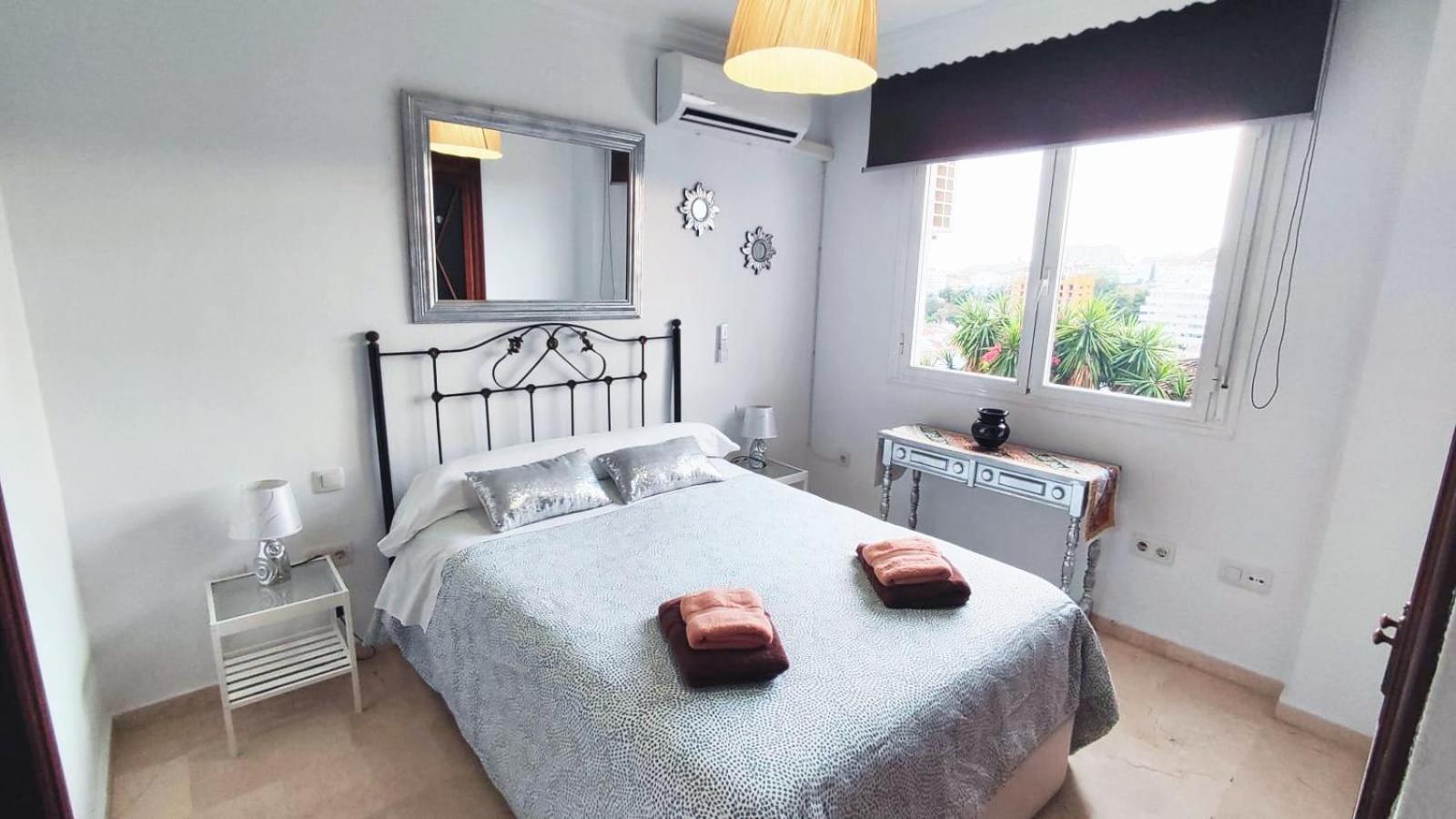 2Bdr Sunny Apartment With Pool And Private Parking In Benalmádena Εξωτερικό φωτογραφία